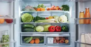 Truque caseiro elimina odor na geladeira com dois ingredientes