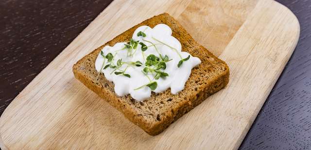 Aprenda fazer requeijão vegano de inhame para o café da manhã