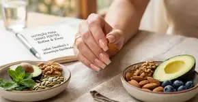 Unhas fracas e quebradiças: comer duas castanhas por dia ajuda a fortalecer e parar de lascar