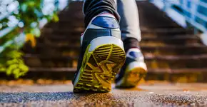 Estudo indica quantos passos dar por dia para prevenir demência