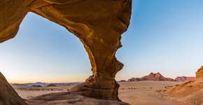 Trilha que cruza Jordânia revela paisagens, cultura e história