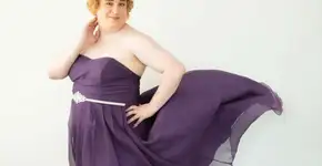 Brasileira é processada por se recusar a depilar genitália de trans