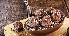 Doação de ovo de páscoa grátis pela Cacau Show é golpe no WhatsApp