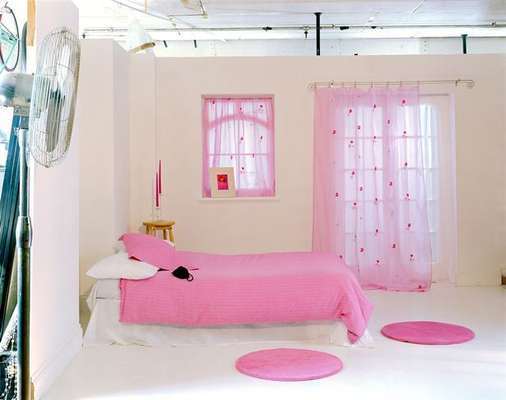 Fotógrafa registra sets de filmes pornôs 