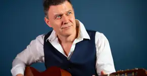 João Suplicy canta Chico Buarque