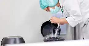 Quer engravidar no futuro? Saiba qual a idade ideal para congelar seus óvulos