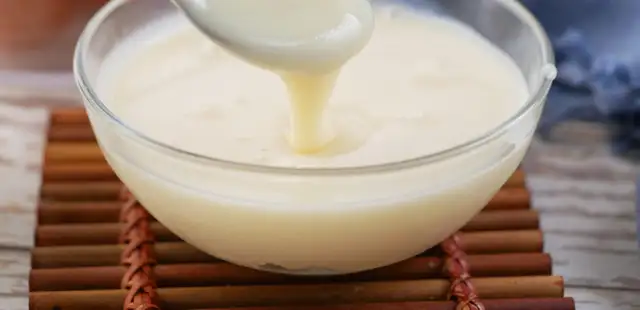 Leite condensado caseiro com apenas 2 ingredientes