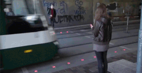 Cidade alemã instala semáforos no chão para proteger viciados em celular