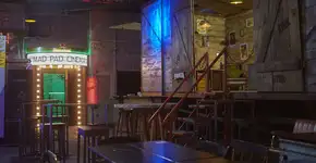 BTNK é um bar com cineminha e drinks criativos