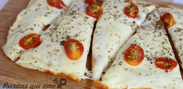 Inacreditável de tão gostosa: você vai amar essa pizza sem glúten com 4 ingredientes