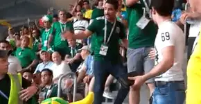 Torcedor mexicano dá soco em brasileiro nas arquibancadas