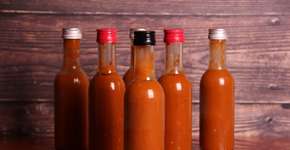 Aprenda a fazer molho de pimenta caseiro mais saudável e saboroso