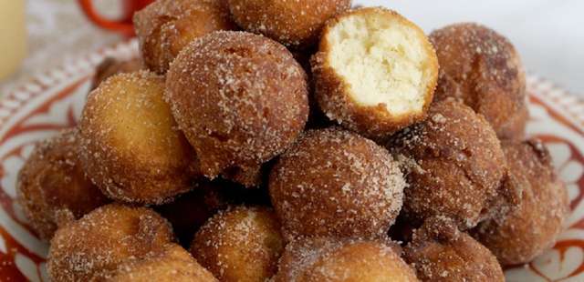 Bolinhos de chuva: um abraço em forma de doce