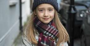 Jovem de 7 anos pede para ser modelo de roupas masculinas