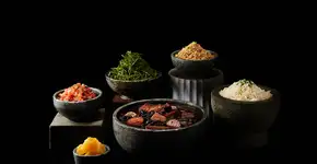 Baixo Gastronômico expande horários e agora tem a famosa feijoada também às quartas