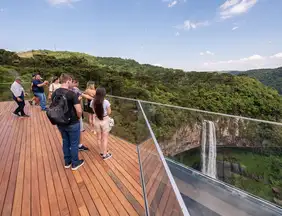 Viagem: Canela ganha mirante com vista incrível para Cascata do Caracol