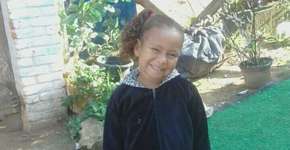 Menina de seis anos que sumiu enquanto dormia é achada morta