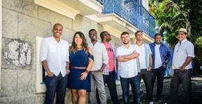 Sambastião comanda roda na Praça do Russel