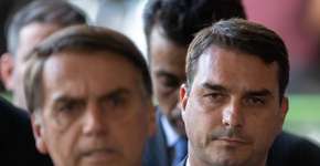Folha revela escândalo de Bolsonaro na PF para proteger o filho Flavio