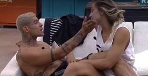 Yuri dá tapa na cara de Monick e a chama de ‘cadela no cio’