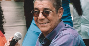 Zeca Pagodinho pede para jovem apagar foto sua de apoio a Bolsonaro