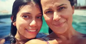 Foto: (Reprodução/Instagram @adrianaaraujo_)