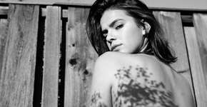 Bruna Marquezine posa nua e exibe tatuagem em ensaio conceitual