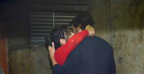 Fátima Bernardes e Túlio Gadêlha beijam muito depois de show