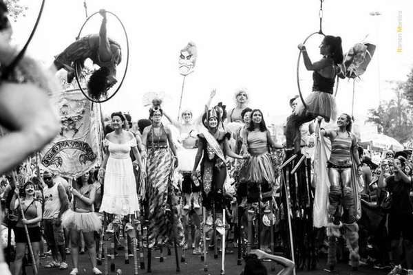 Facebook Orquestra Voadora