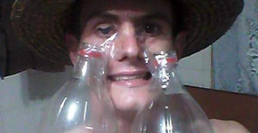 Jovem viraliza ao fazer trocadilhos de tiozão no Instagram