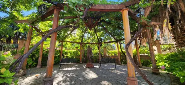 Jardim interno do hotel