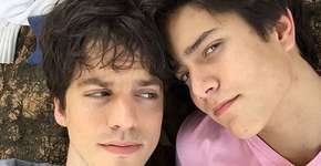 ‘Fora do armário’: Irmão de Luciano Huck aparece com namorado