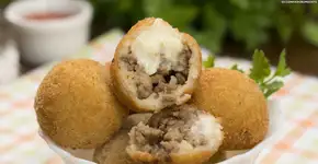 Bolinho assado ou frito com apenas 3 ingredientes