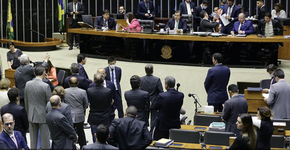 200 mil querem R$ 3 bi do ‘fundão da vergonha’ contra coronavírus