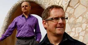 Duo de violino e piano toca no CCSP