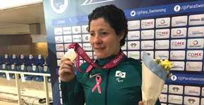 Nadadora paralímpica conta na TV como venceu câncer de mama