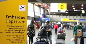 Greve dos controladores de voo é suspensa após acordos