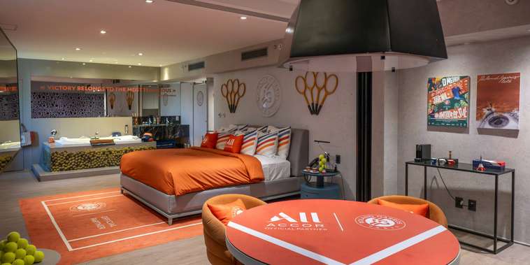 Featured main: Hotel em SP ganha suíte temática de Roland-Garros