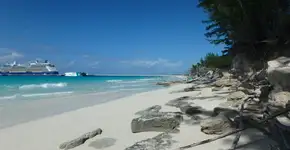 Bahamas ampliam acesso com novas rotas da American Airlines