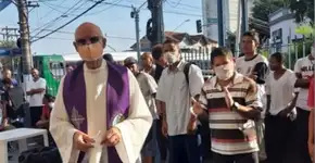 Padre Julio Lancellotti cria petição para ajudar moradores de rua