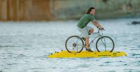 Kit flutuante permite que bicicleta ande pela água