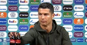 Gesto de Cristiano Ronaldo em coletiva faz marca perder 4 bilhões