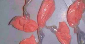 Cocaína colorida inspirada no ‘Outubro Rosa’ encontrada na Bahia