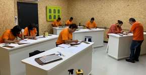 Empresa de marcenaria funda instituto social e aumenta em 88% a renda familiar de pessoas ajudadas