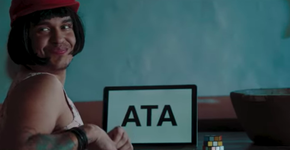 Youtuber faz paródia de filme sobre 2017 e resgata vários memes