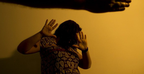 Ligue 180 começa a atender mulheres via WhatsApp; veja como usar