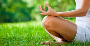 Meditação gratuita em praça de Niterói