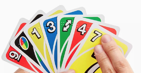 Jogo UNO lança baralho em braille acessível para deficientes visuais