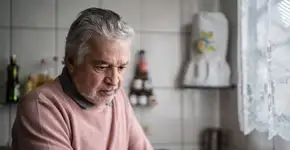 Como é o início do Alzheimer? Veja sinais precoces doença