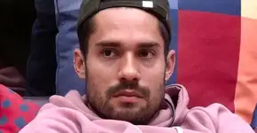 Mãe e equipe de Arcrebiano pedem a eliminação dele no BBB 21